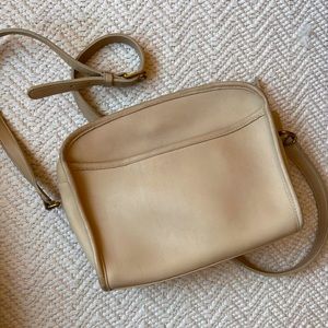 “SOLD” Vintage Coach Metropolis Crossbody Shoulder Messenger Bag Cream Bone